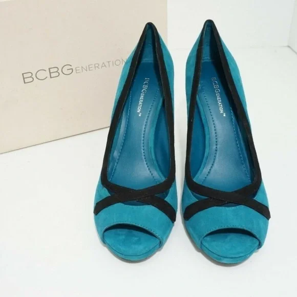NEW ⭐️ BCBGeneration Teal/Black Kidsuede Heels - Picture 5 of 10